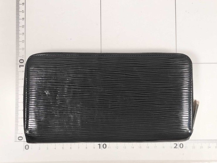 Louis Vuitton Wallet Epi Zippy Noir Leather Zip Around Silver — view 2