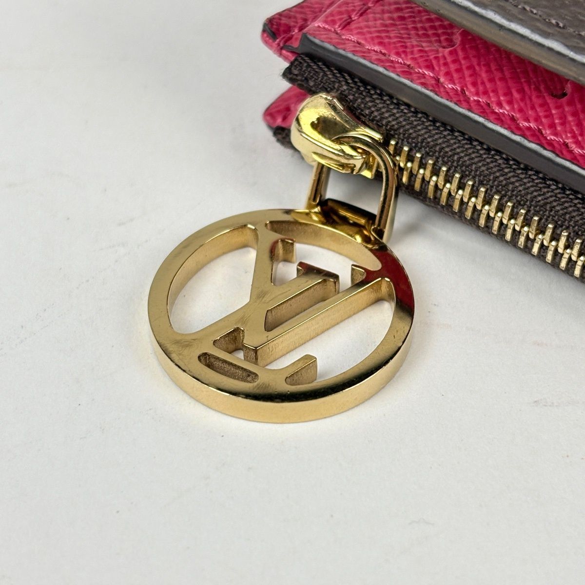 Louis Vuitton Portefeuille Lisa Bifold Wallet Monogram Grenade — view 4