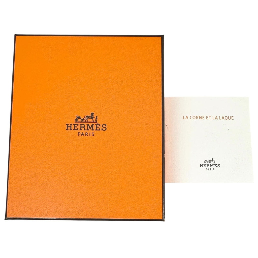 Hermes Ismu Buffalo Horn Gray White Earrings — view 9
