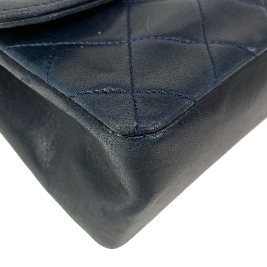 Chanel Shoulder Bag Quilted Navy Chain Gold Lambskin — view 6