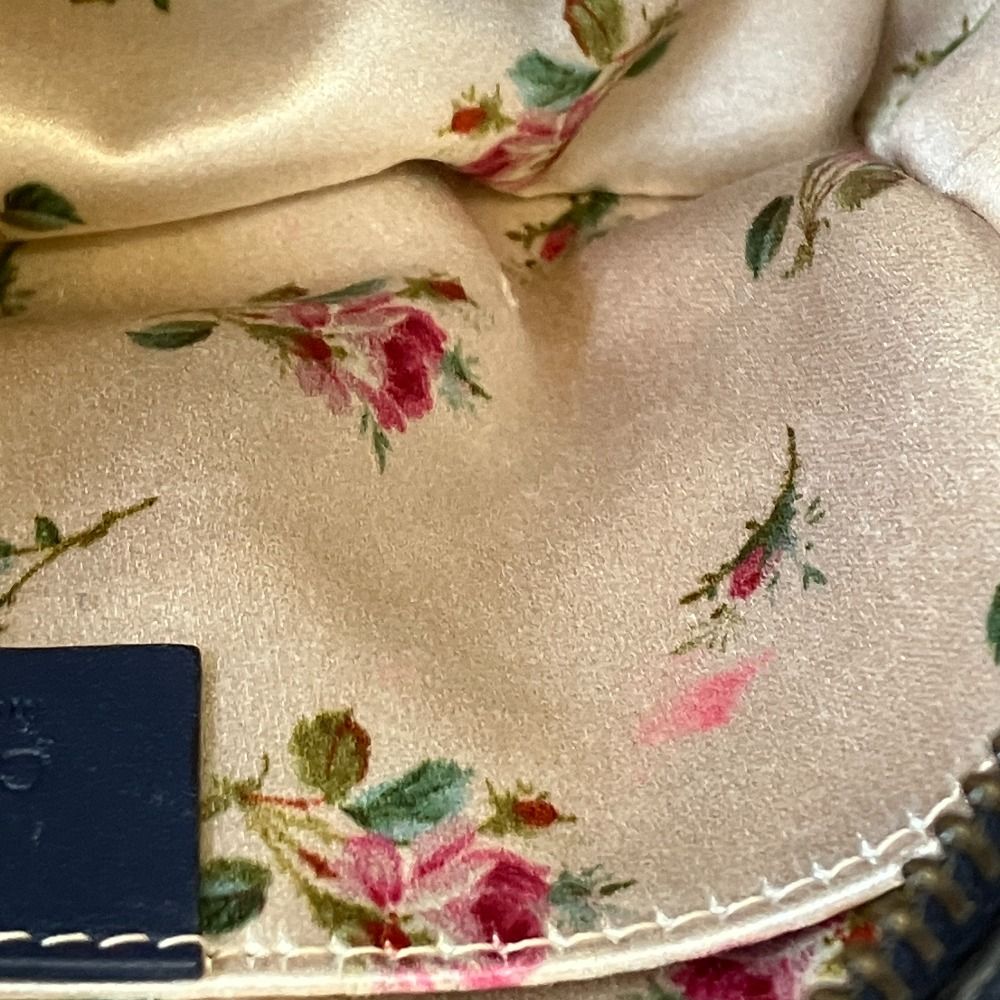 Gucci GG Marmont Denim Makeup Pouch Blue Pre Owned — view 9
