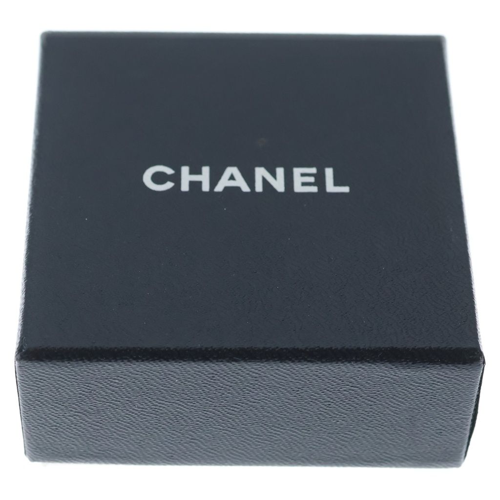 Chanel CC Logo Round Earrings Gold — view 6