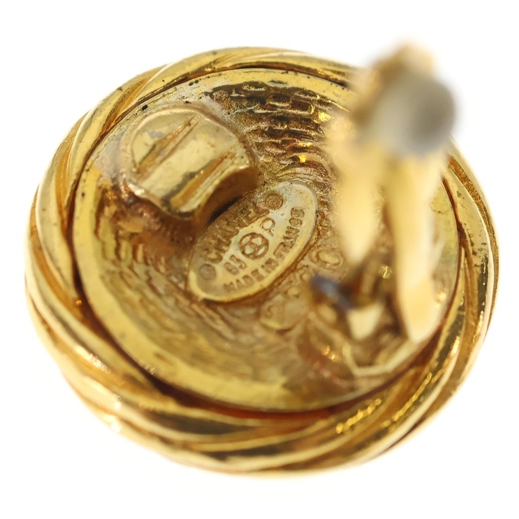 Chanel CC Logo Round Earrings Gold — view 5