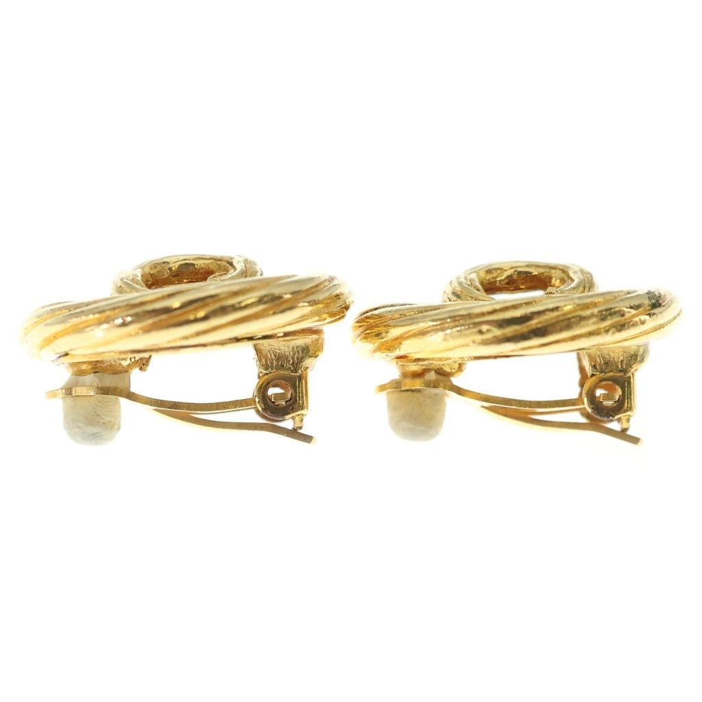 Chanel CC Logo Round Earrings Gold — view 3