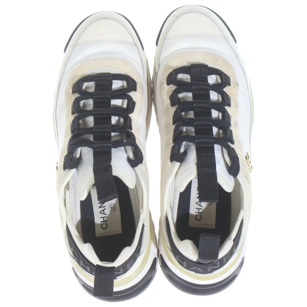 Chanel CC Logo Studded Leather Low Cut Sneakers White — view 4