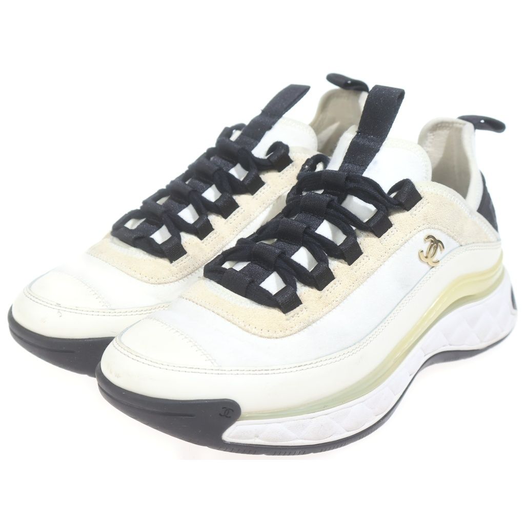 Chanel CC Logo Studded Leather Low Cut Sneakers White — view 2