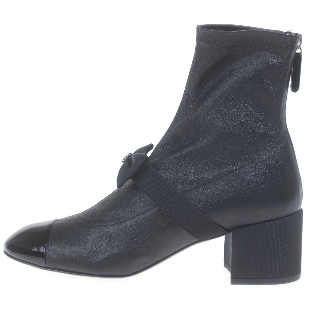 Chanel CC Logo Ribbon Pearl Short Boots Black