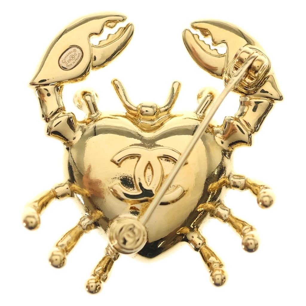 Chanel 25c Crab Club Motif Heart CC Logo Rhinestone Decorative Brooch Gold — view 2