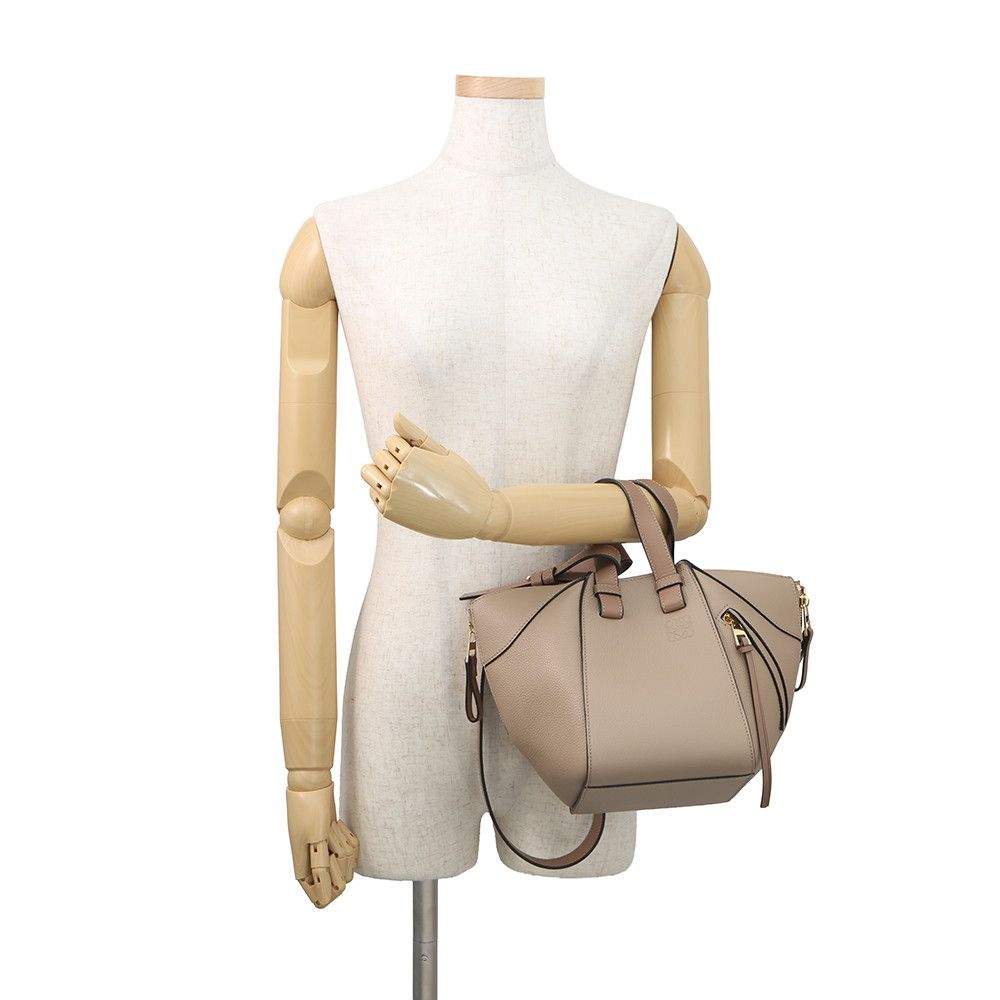 Loewe Handbag Hammock Bag Compact Soft Gray Necklace Leather 2-Way Beige — view 4