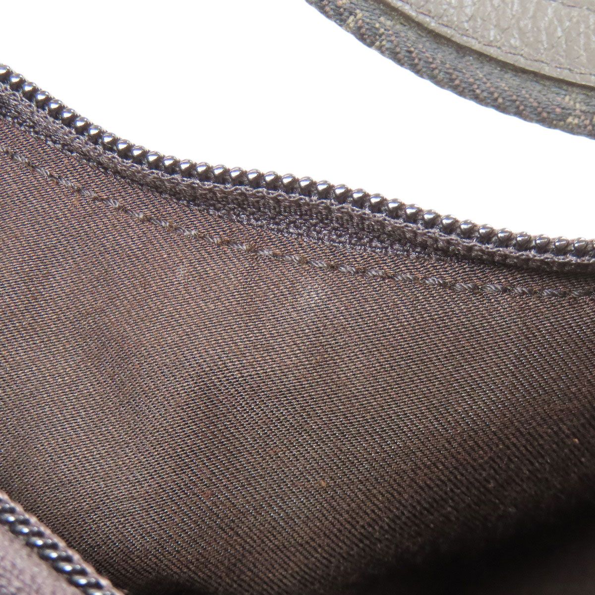Gucci GG Shoulder Bag Canvas — view 8