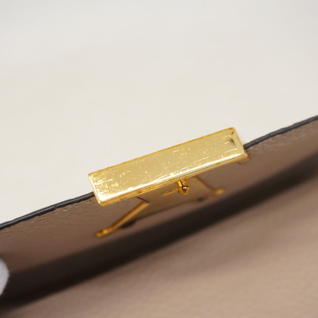 Louis Vuitton Wallet Taurillon Portefeuille Capucines Galle — view 8