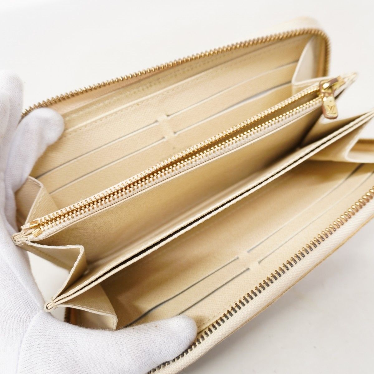 Louis Vuitton Wallet Damier Azur Zippy White — view 3