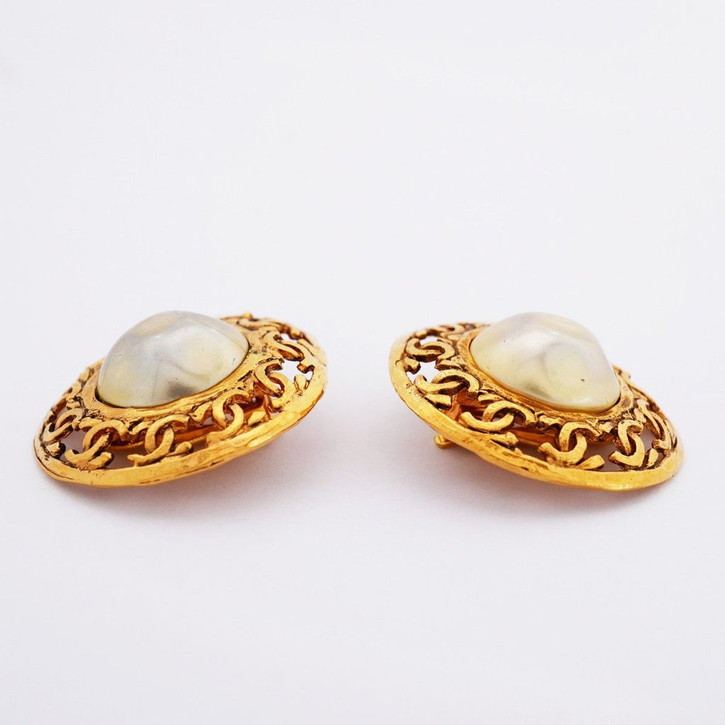 Chanel Earrings Vintage CC Logo Round — view 6