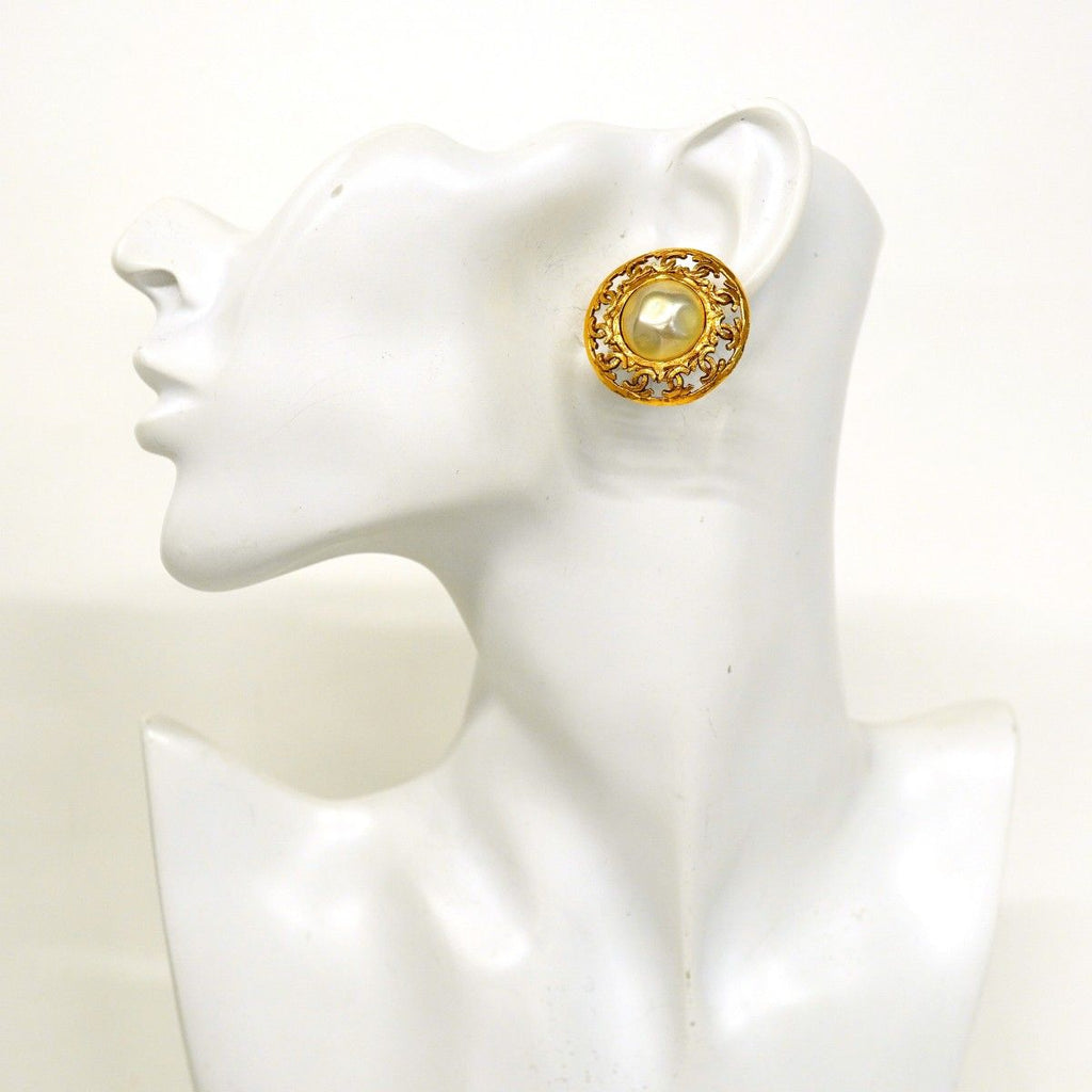 Chanel Earrings Vintage CC Logo Round — view 5