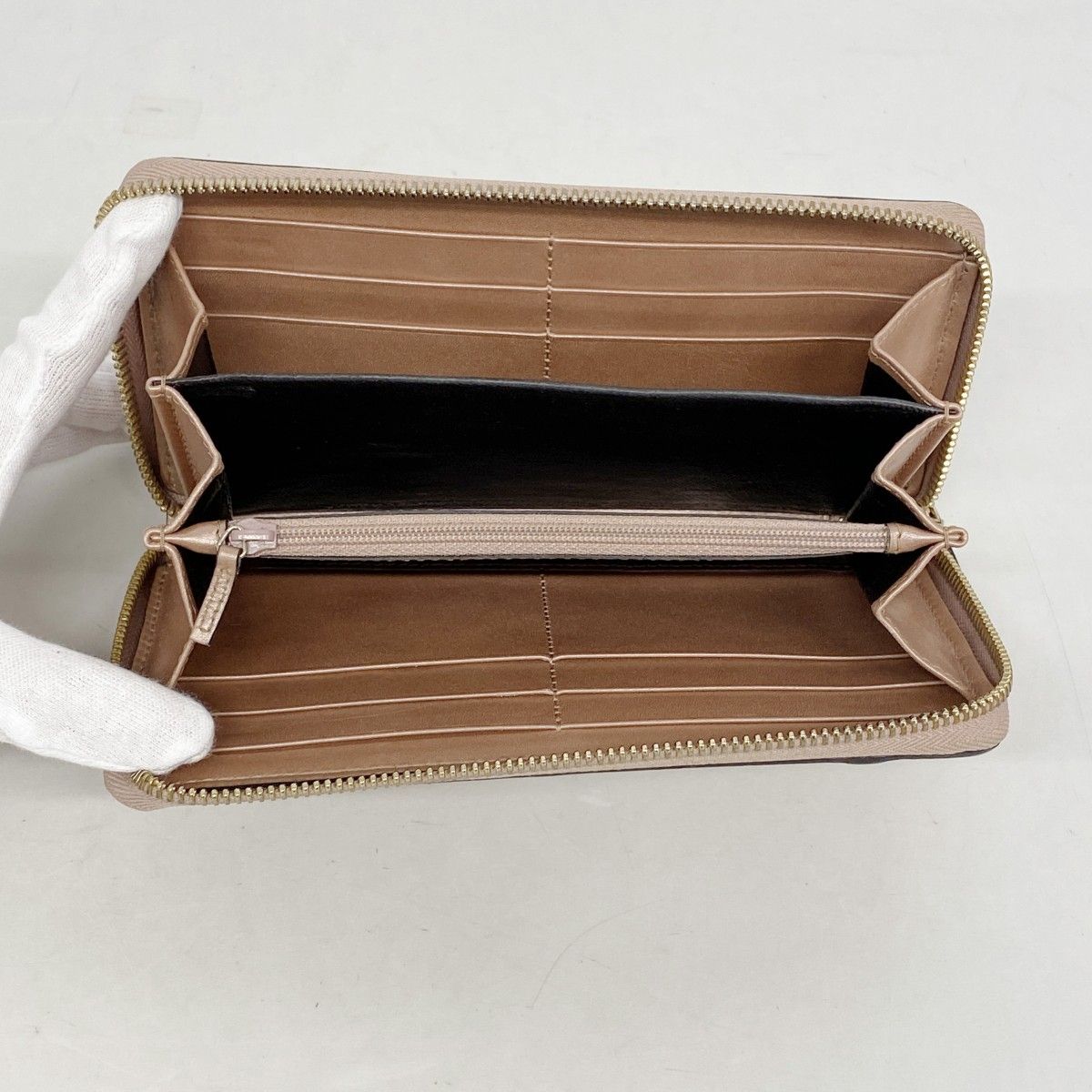 Gucci Wallet Micro Guccissima Enamel Pink Champagne Gold — view 3
