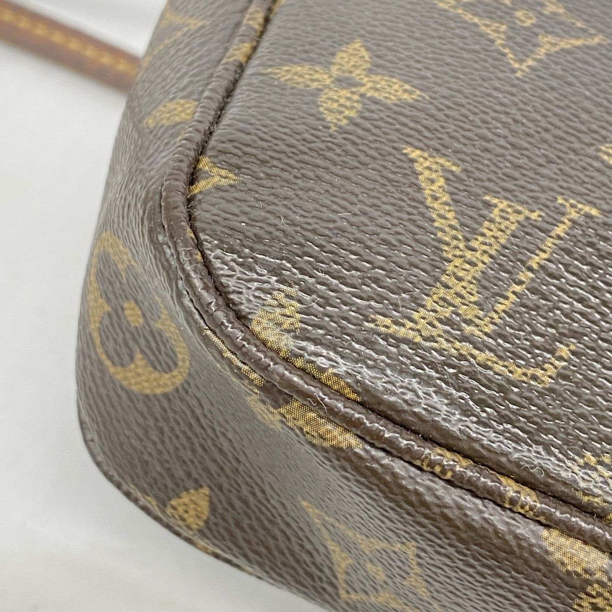 Louis Vuitton Pouch Monogram Pochette Brown — view 9