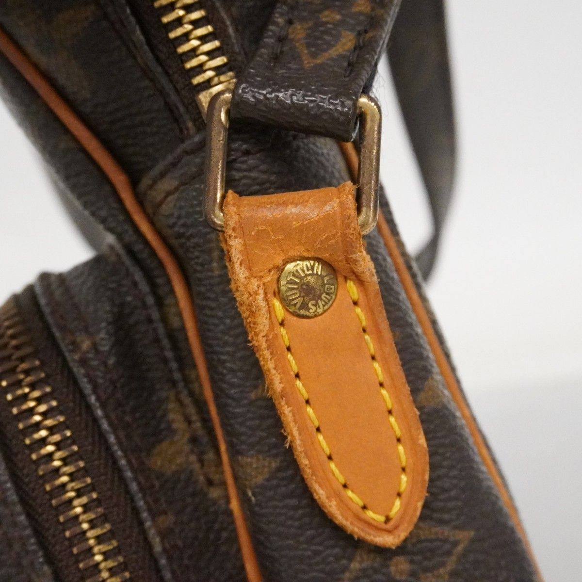 Louis Vuitton Shoulder Bag Monogram Amazon Brown — view 9