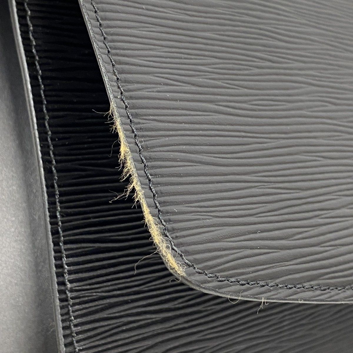 Louis Vuitton Shoulder Bag Epi Grenelle Noir — view 7