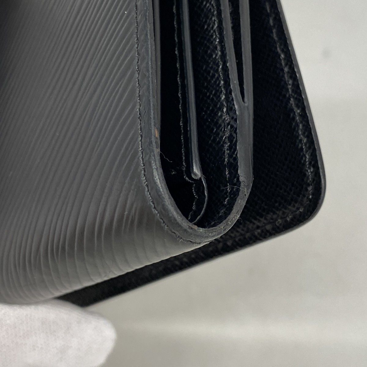 Louis Vuitton Trifold Wallet Epi Portefeuille Twist Compact Noir — view 5