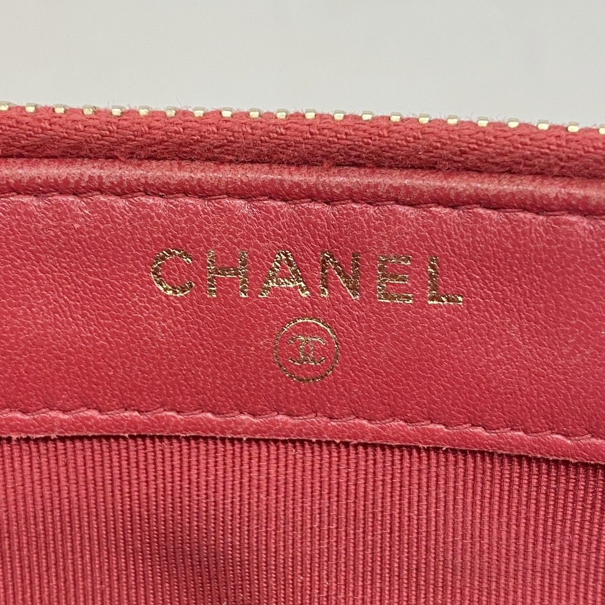 Chanel Shoulder Bag Quilted Lambskin Red Champagne Gold — view 5