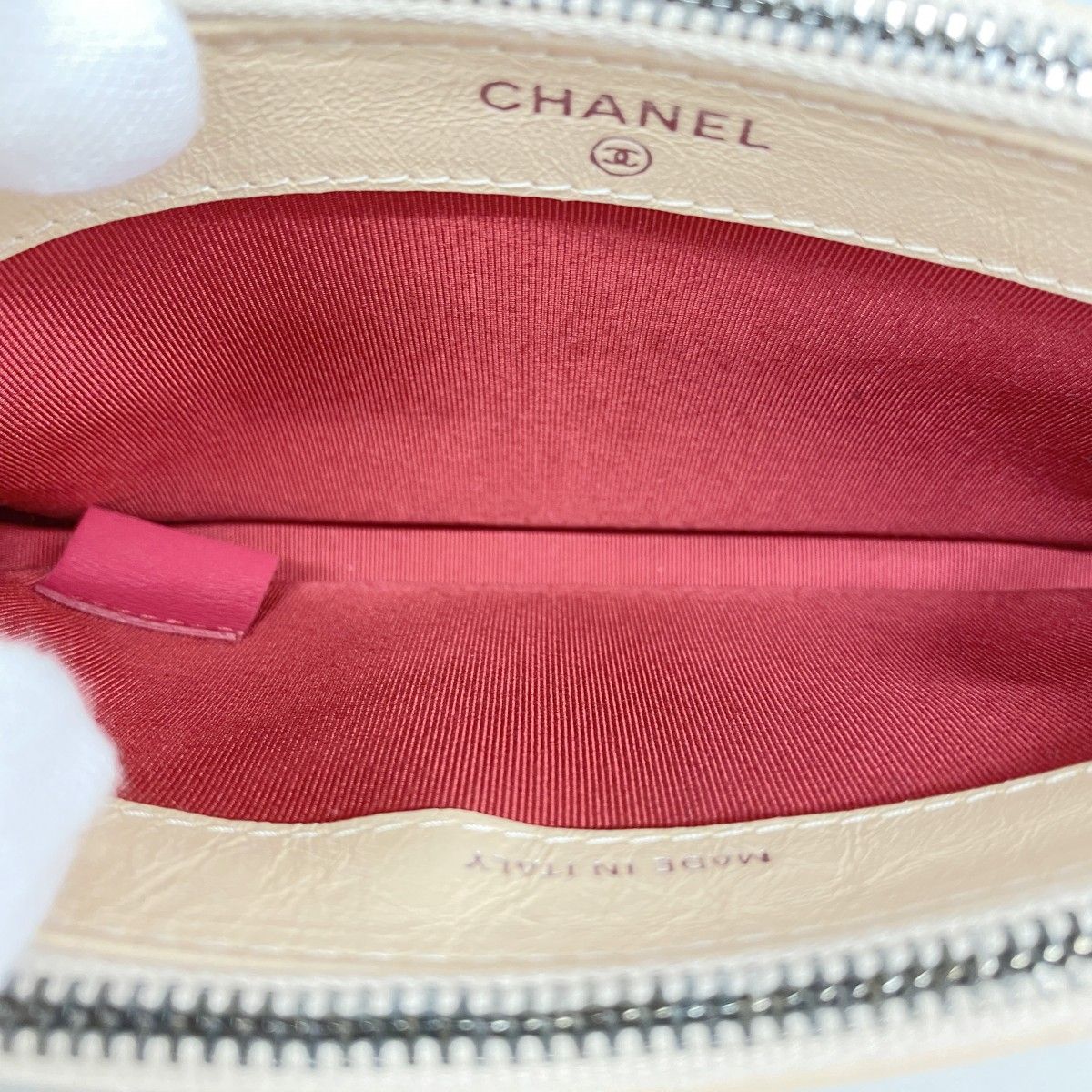 Chanel Shoulder Bag Gabrielle Lambskin Beige Black Gold Silver — view 4
