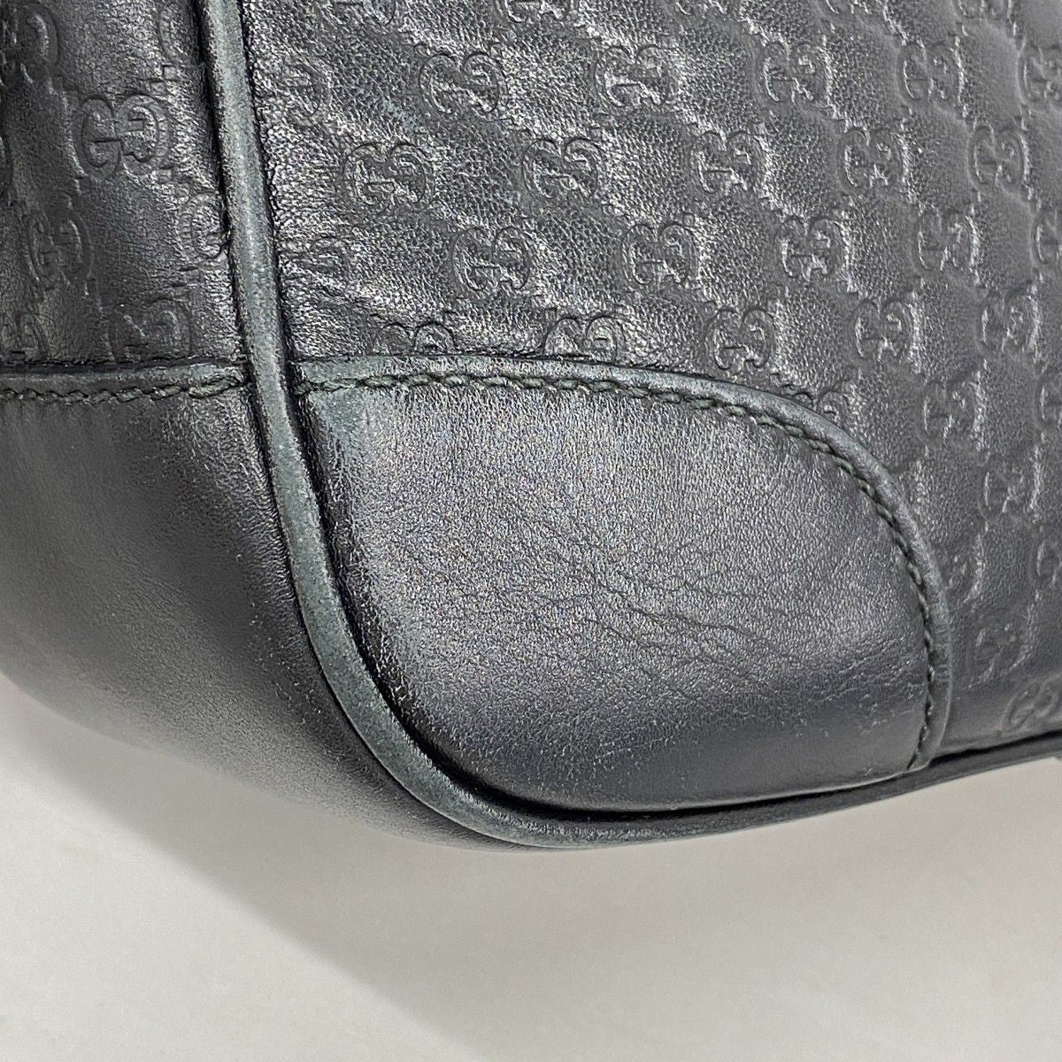Gucci Shoulder Bag Micro Guccissima Leather Black Champagne Gold — view 6