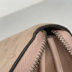Louis Vuitton Wallet Mahina Zippy Magnolia — view 5