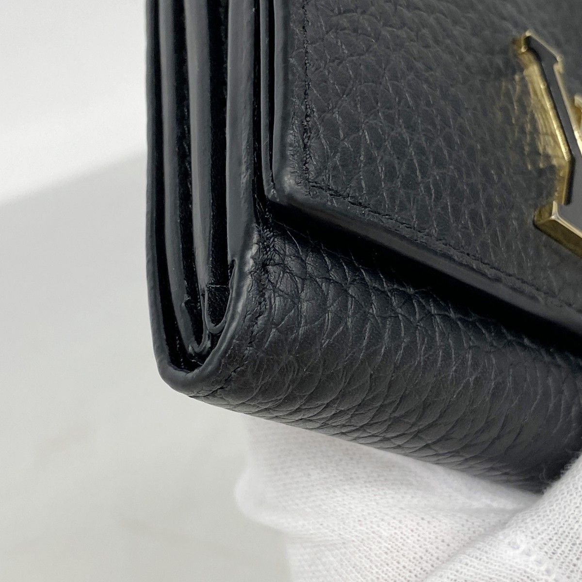 Louis Vuitton Wallet Portefeuille Capucines Tiny Noir — view 5