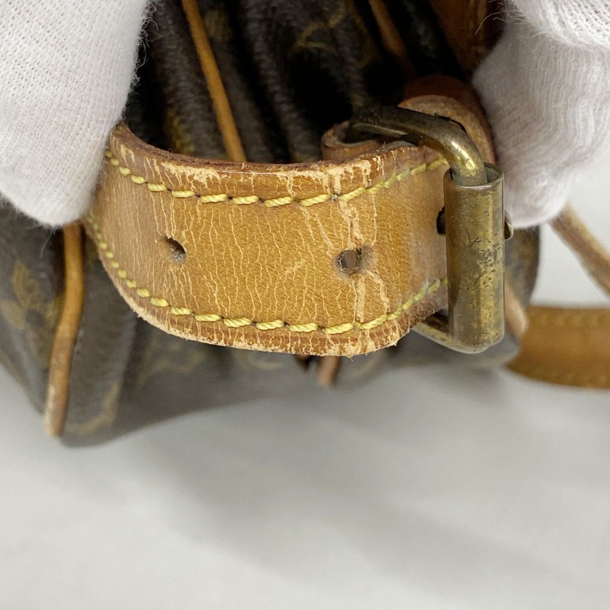 Louis Vuitton Shoulder Bag Monogram Saumur 30 Brown — view 7
