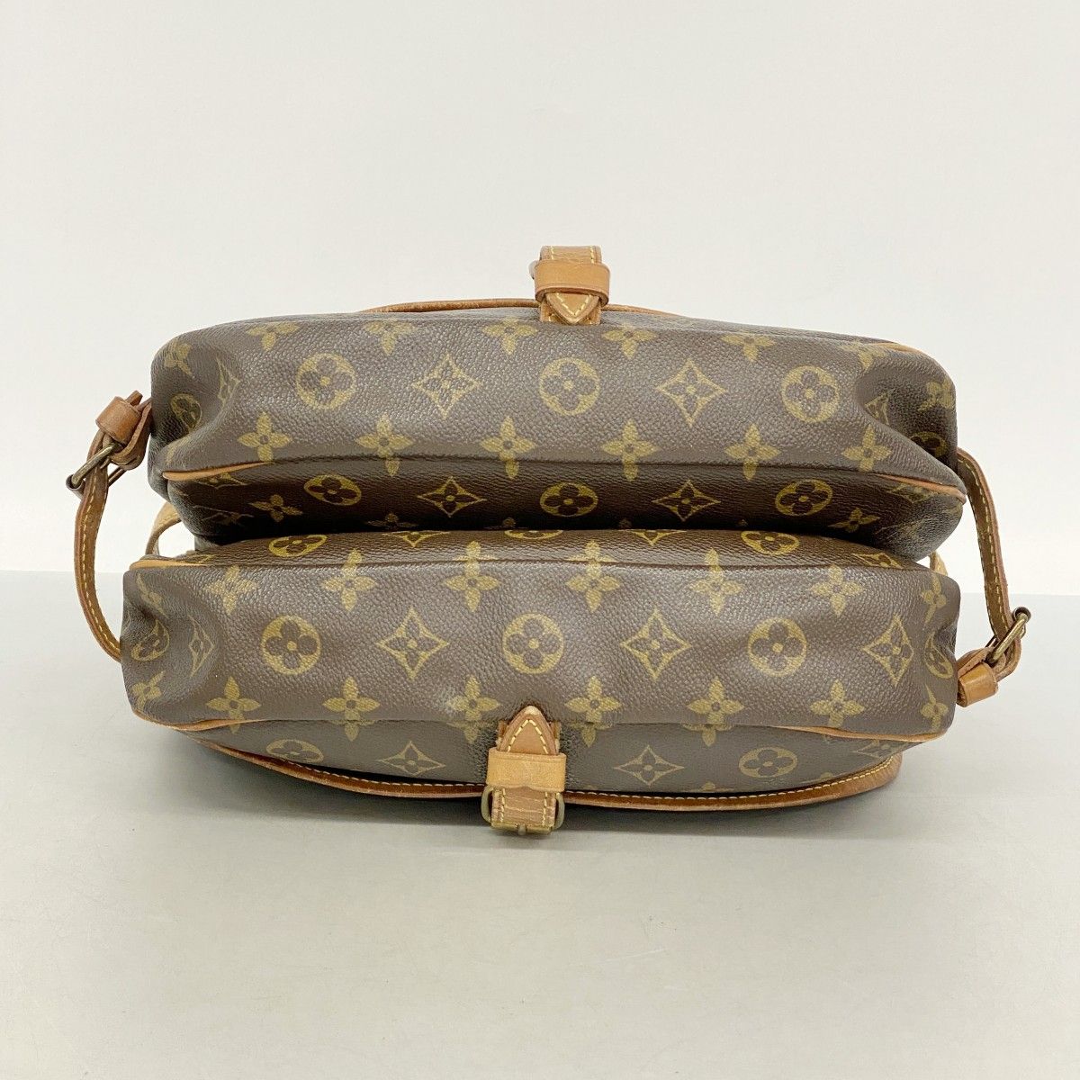 Louis Vuitton Shoulder Bag Monogram Saumur 30 Brown — view 3