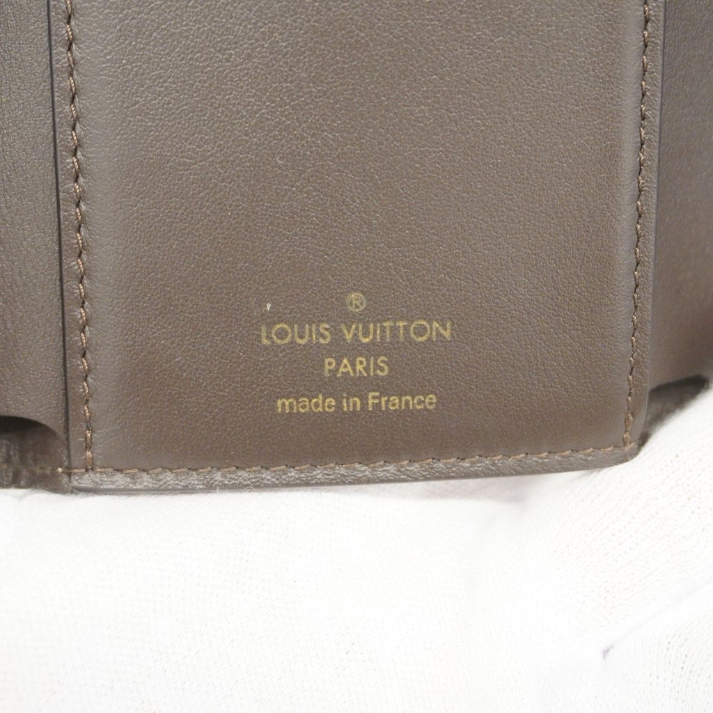 Louis Vuitton Trifold Wallet Portefeuille Capucines Compact Galle — view 4