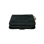 Chanel CC Logo Vintage Caviar Leather Bifold Wallet Black — view 3