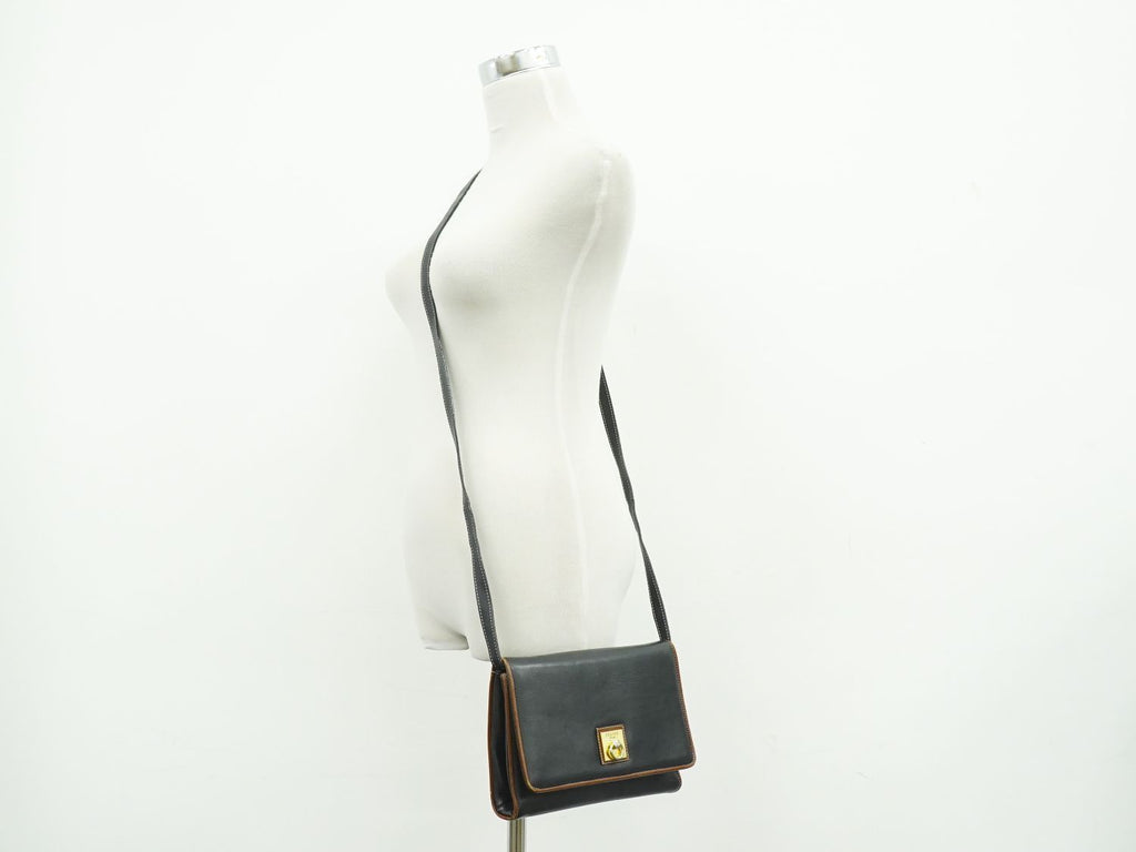 Celine Leather Shoulder Bag Pochette Black — view 6