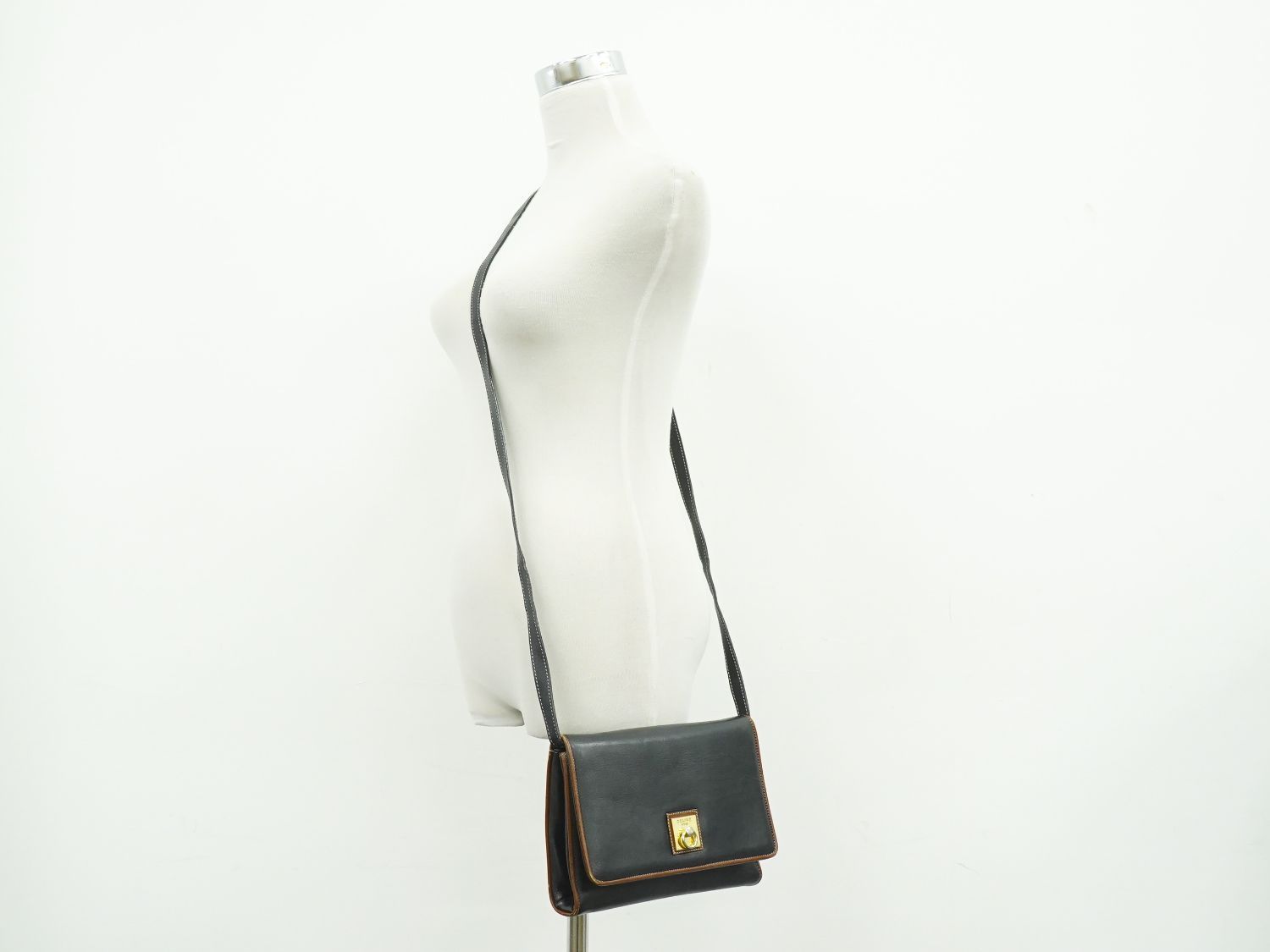Celine Leather Shoulder Bag Pochette Black — view 6