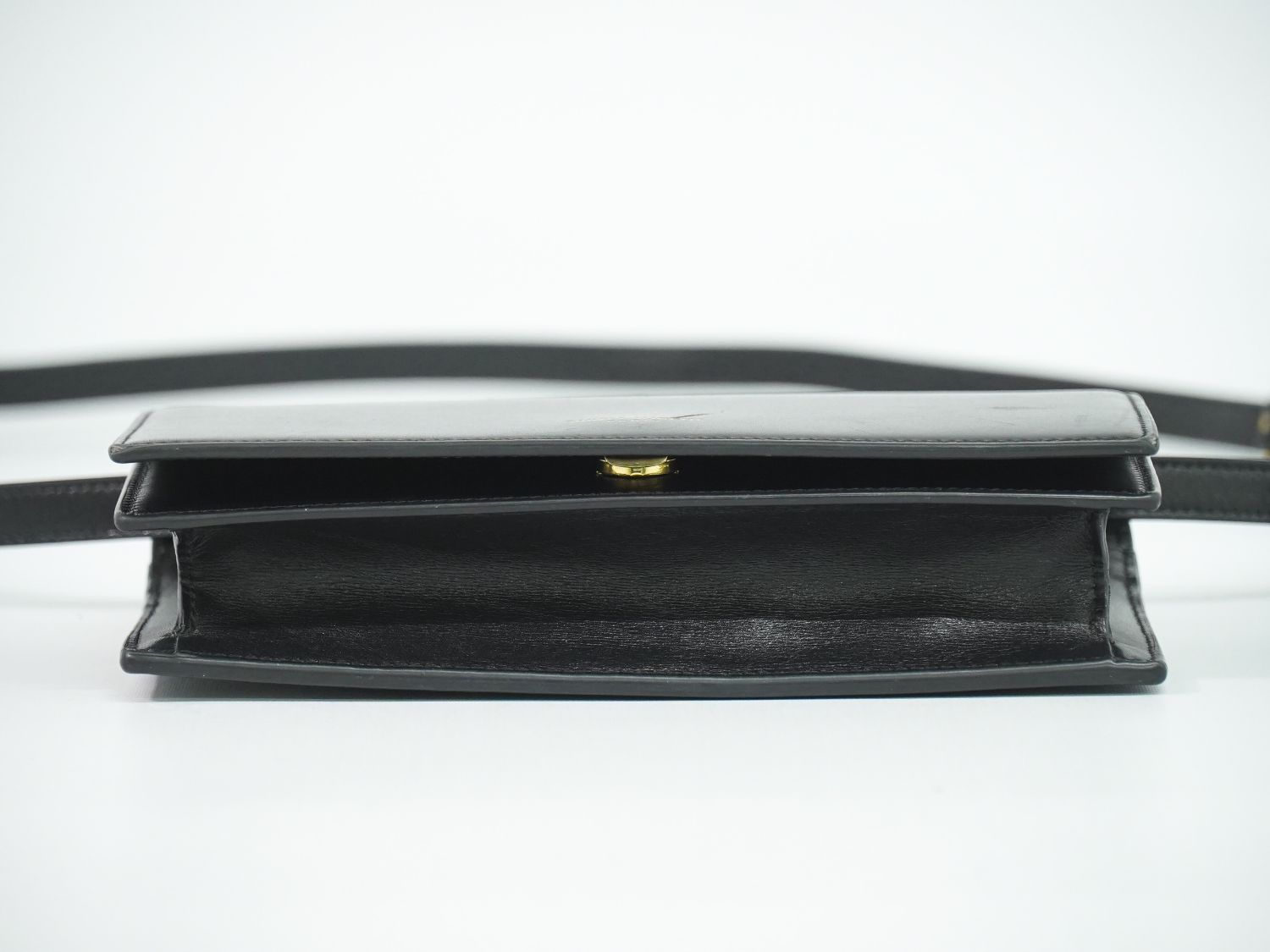 Saint Laurent Leather Shoulder Bag Pochette Black — view 3