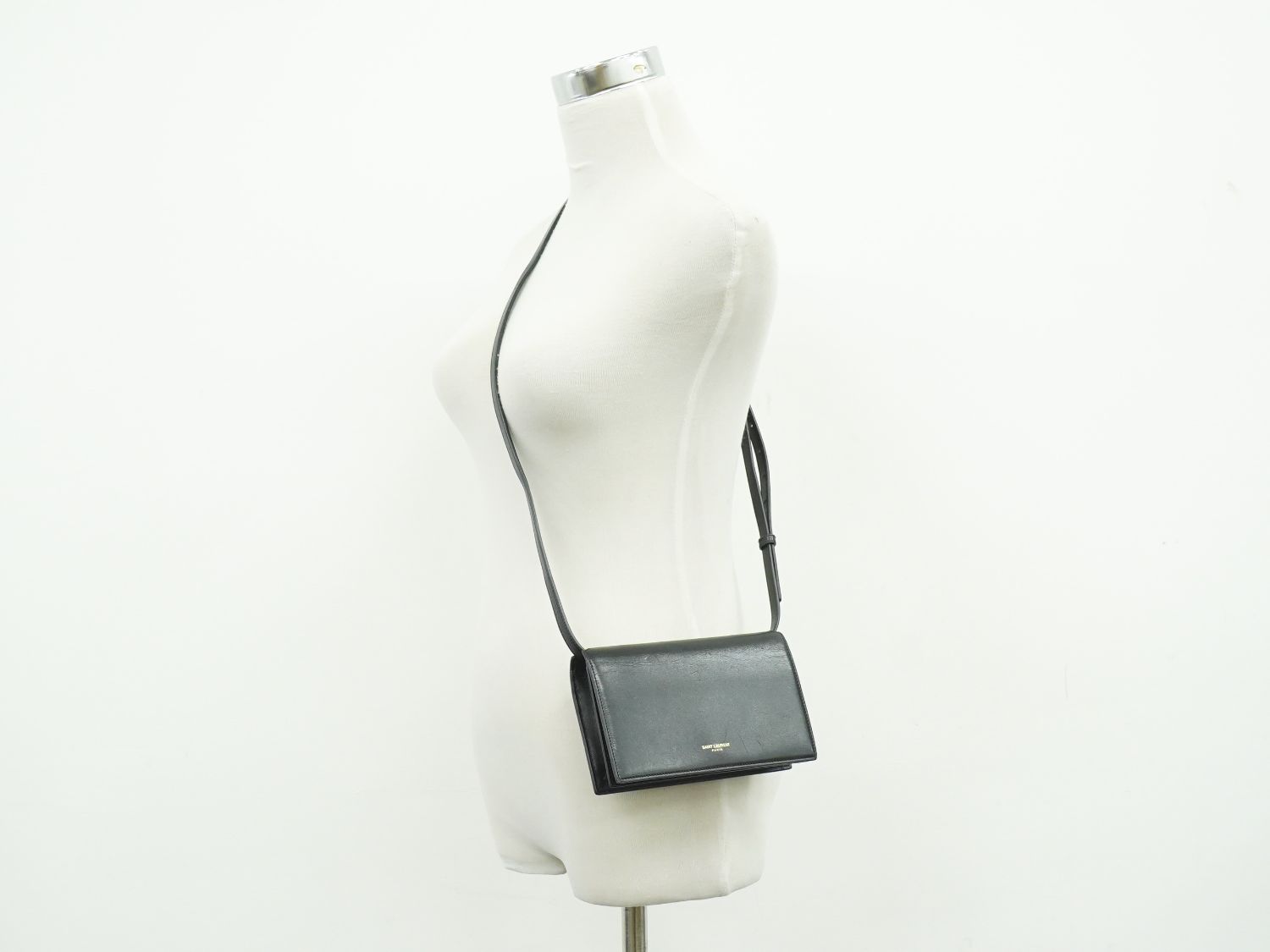 Saint Laurent Leather Shoulder Bag Pochette Black — view 6