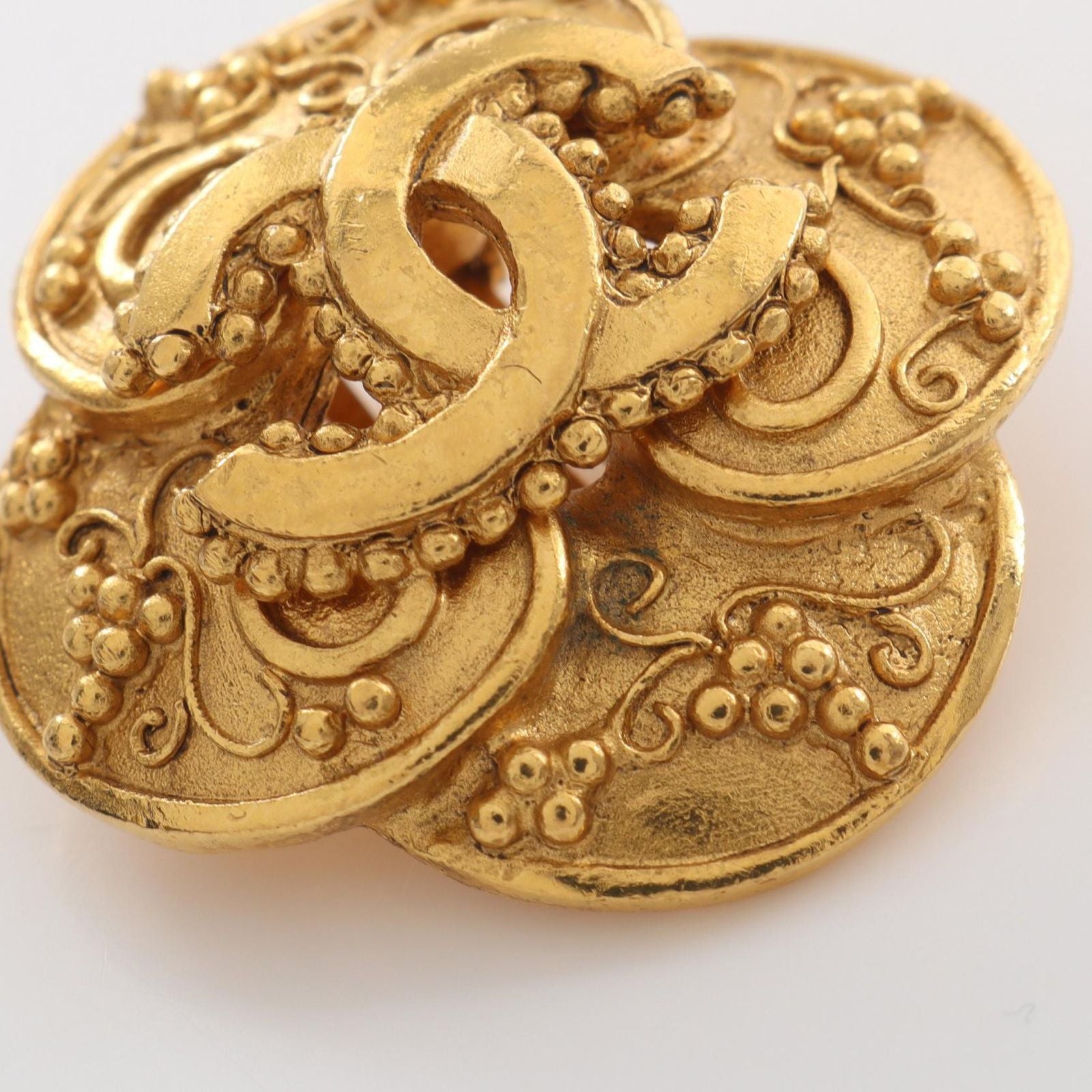 Chanel Earrings CC Logo Flower — view 8