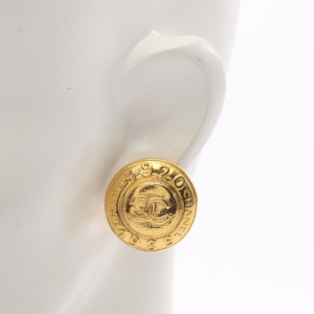 Chanel Earrings CC Logo Round — view 4