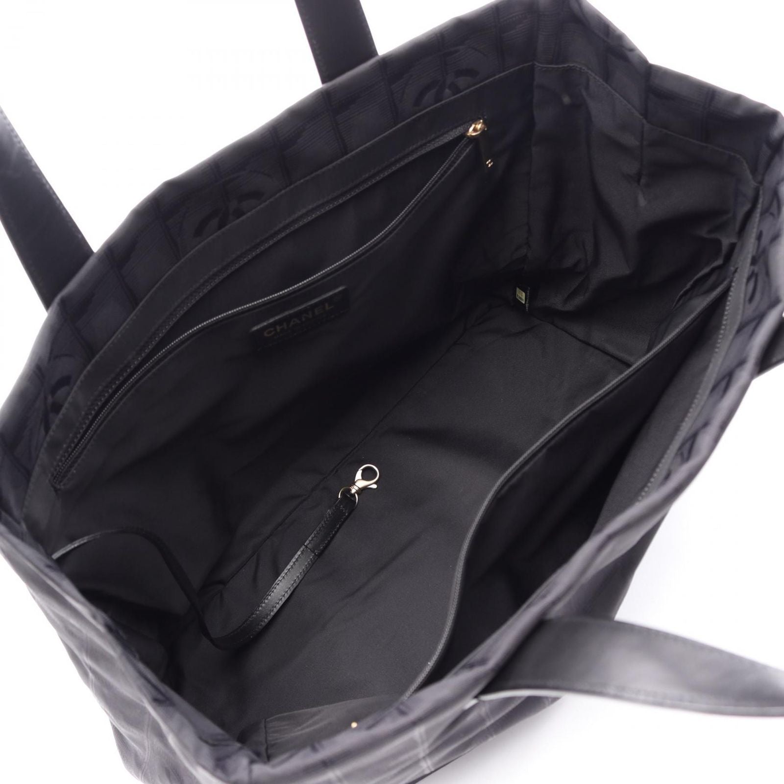 Chanel Tote New Travel Line Black Leather — view 3