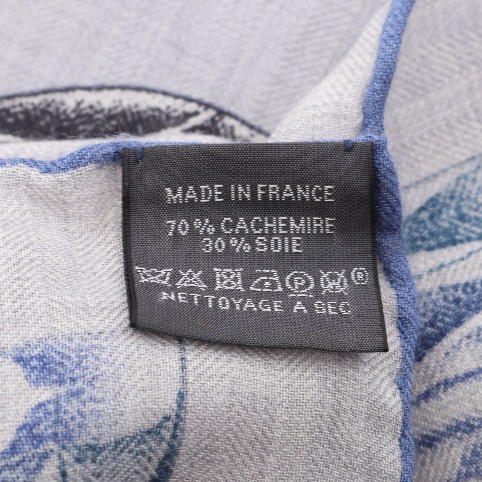 Hermes Scarf Carre Geant 140 Robe du Soir Purple Silk — view 4