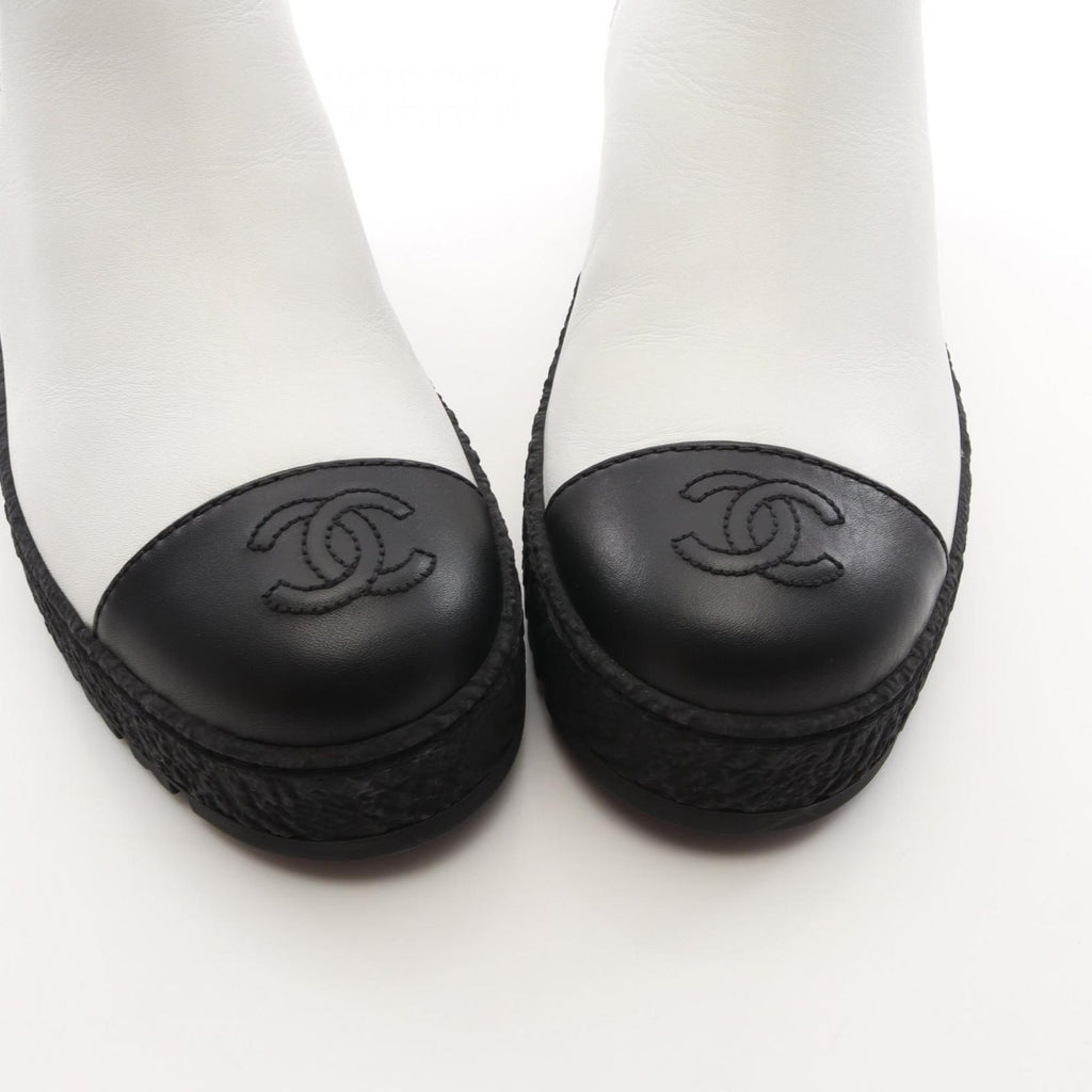 Chanel Boots CC Logo White Black Leather Short — view 9