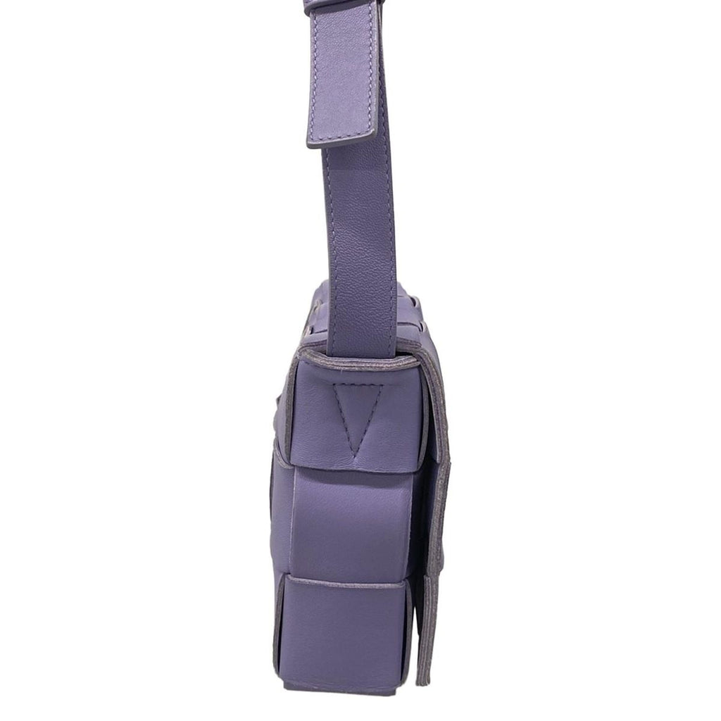 Bottega Veneta Shoulder Bag Cassette Purple Leather — view 2