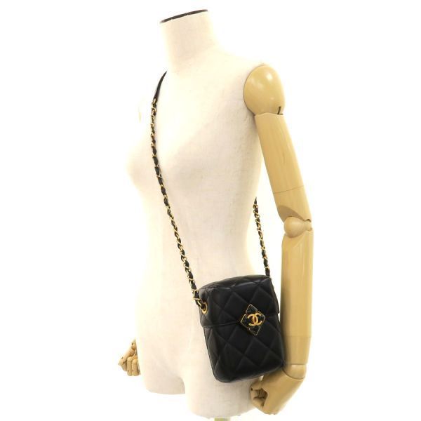 Chanel Quilted Chain Messenger — view 9