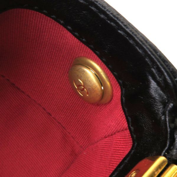 Chanel Quilted Chain Messenger — view 7