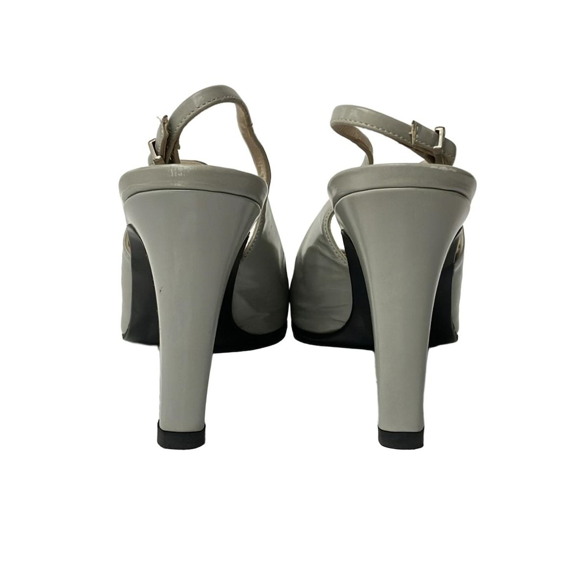 Chanel Sandals 35.5 Light Gray CC Logo Leather — view 3
