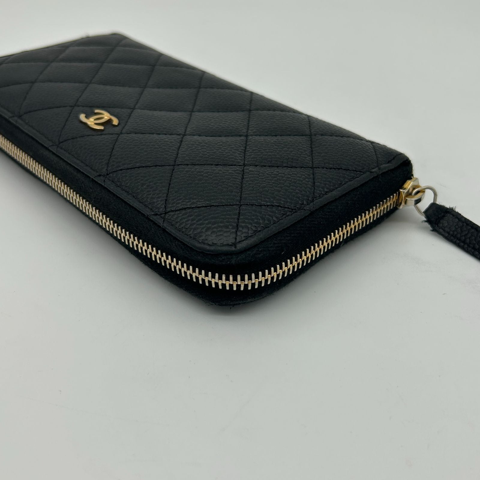 Chanel Wallet Quilted Caviar Leather Black — view 5