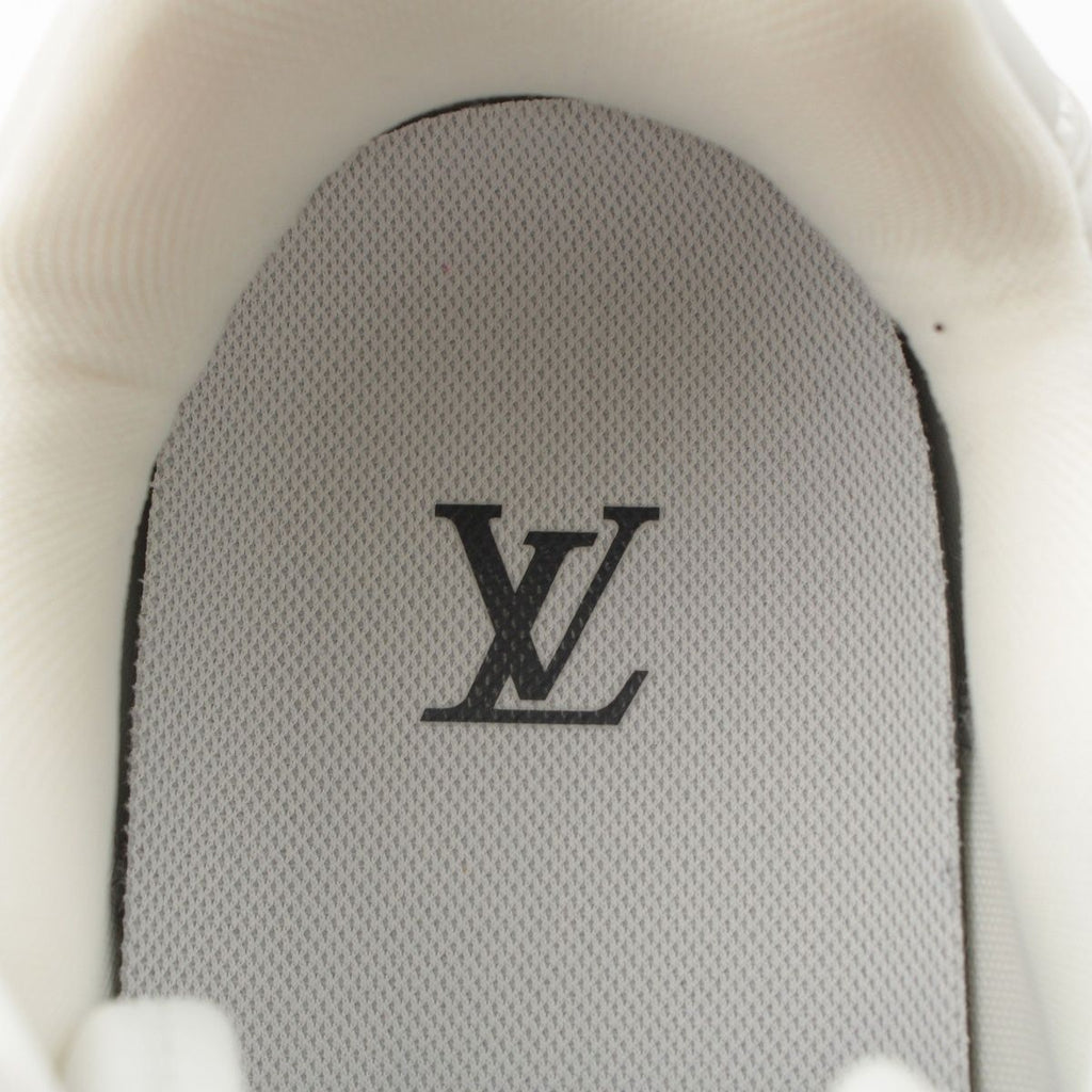 Louis Vuitton LV Butter Soft Leather Padded Low Cut Sneakers White — view 7