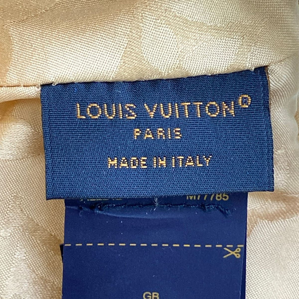 Louis Vuitton Cap Bonnet LV Azur Cotton White Damier Silk — view 5