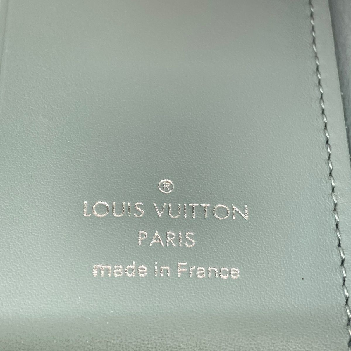 Louis Vuitton Trifold Wallet Mahina Portefeuille Iris XS Vert Rag-n Leather — view 5