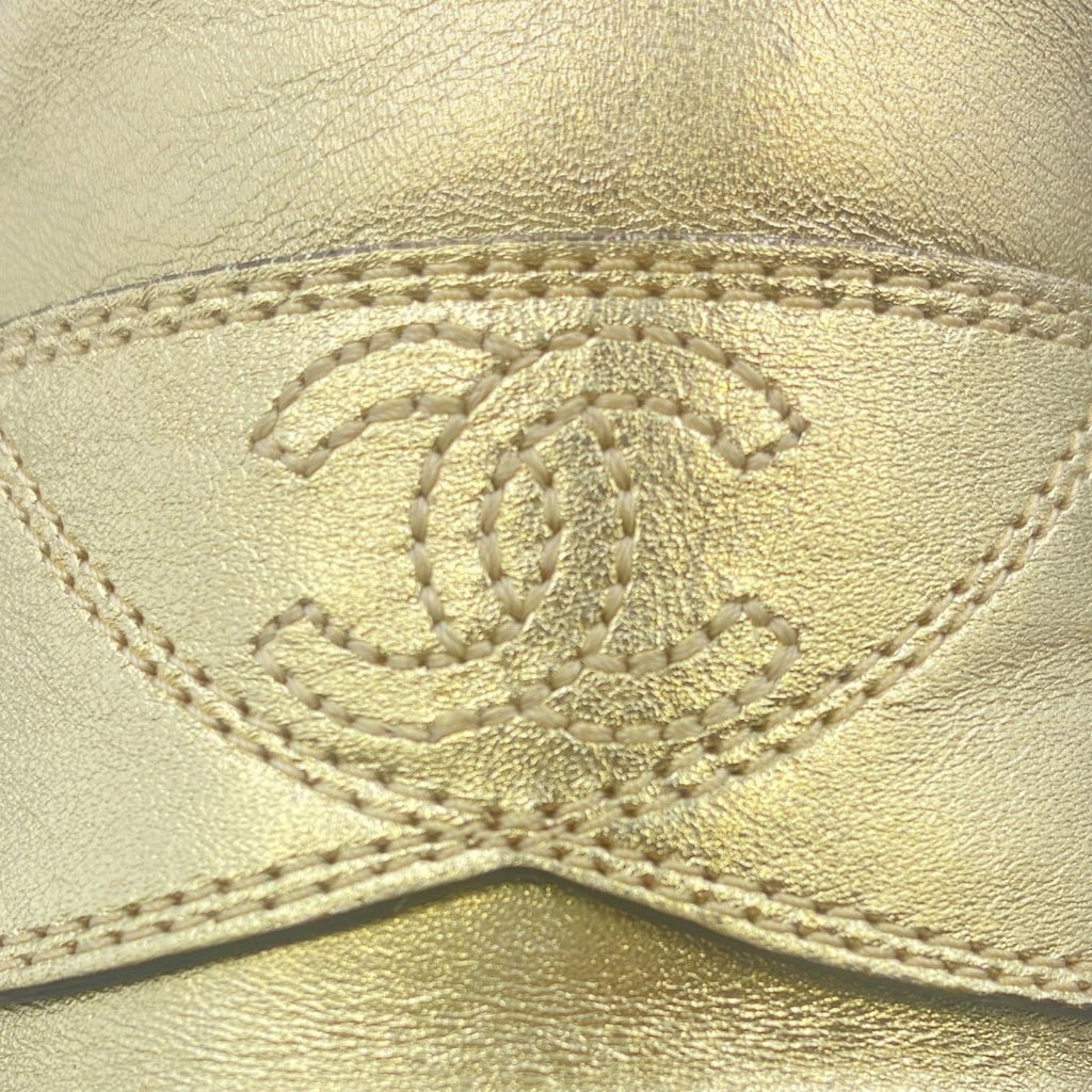 Chanel Loafers Shoes Leather CC Logo Mesh Gold Black — view 7